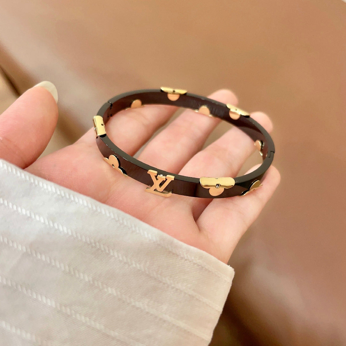 Geometric Emblem Bangle in Polished Metal-Tone – Design 002 detail view
