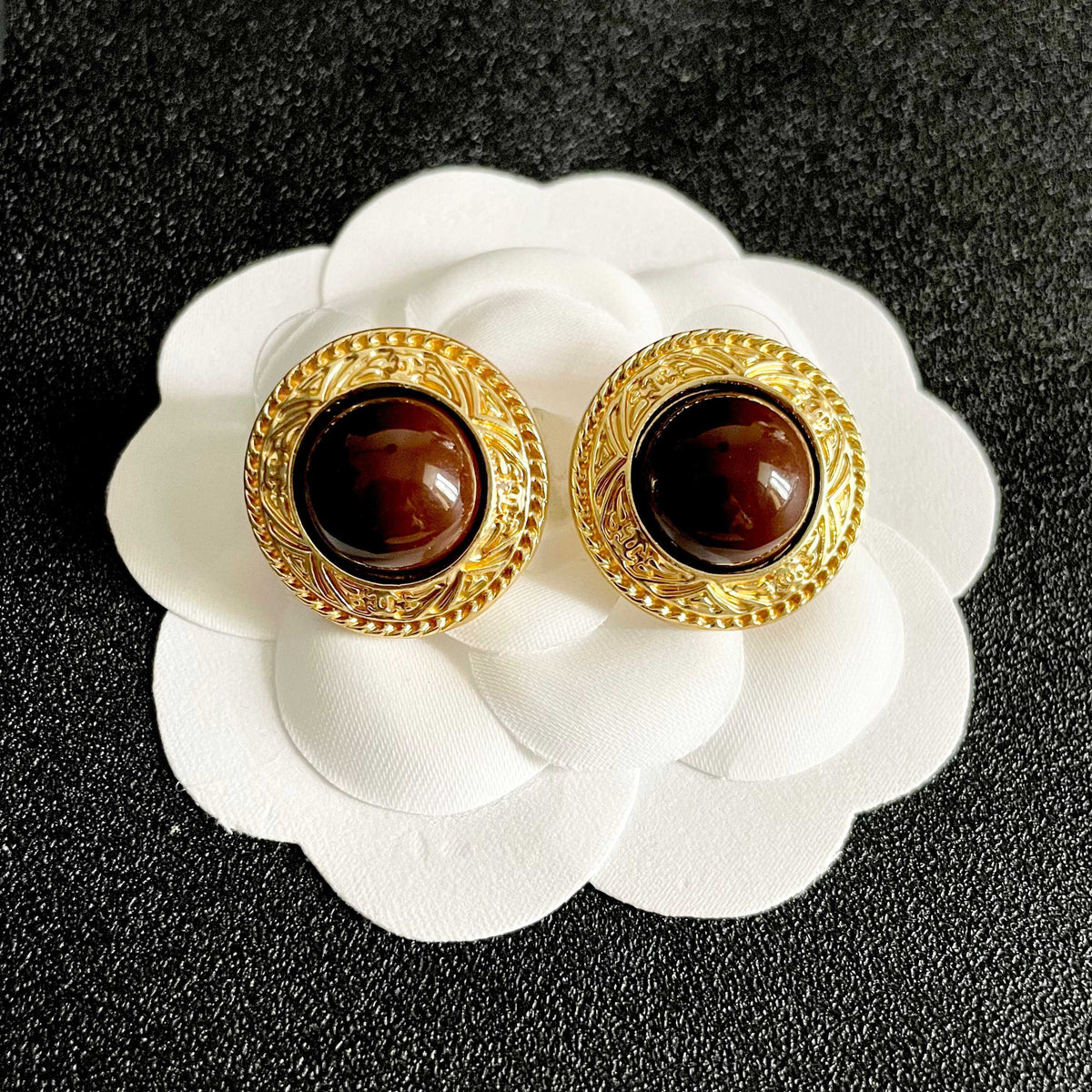 Double-C Emblem Stud Earrings in Polished Metal-Tone – Design 067 front product view