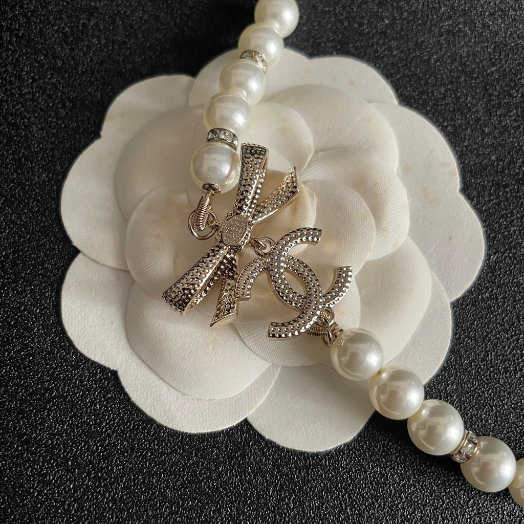 Letter Pearl-Detail Pendant Necklace – Pearl Detail – Design 002 front product view