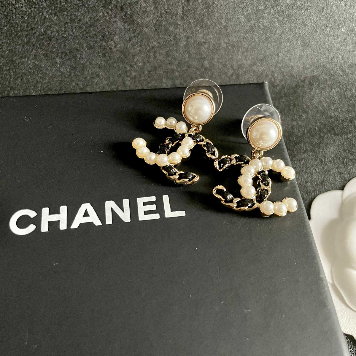 Double-C Emblem Stud Earrings in Polished Metal-Tone – Design 094 detail view