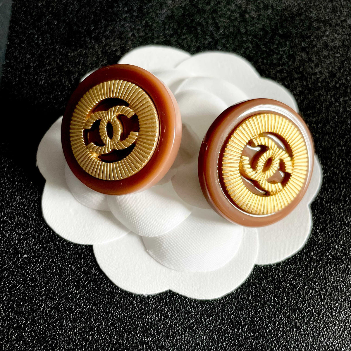 Double-C Emblem Stud Earrings in Polished Metal-Tone – Design 008 front product view