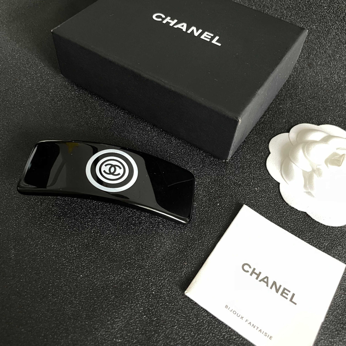 Double-C Emblem Hair Clip – Design 002 close-up detail