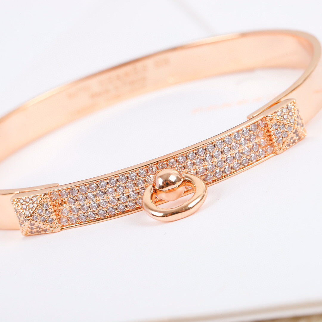 Horse Bangle in Polished Metal-Tone – Design 006 side detail