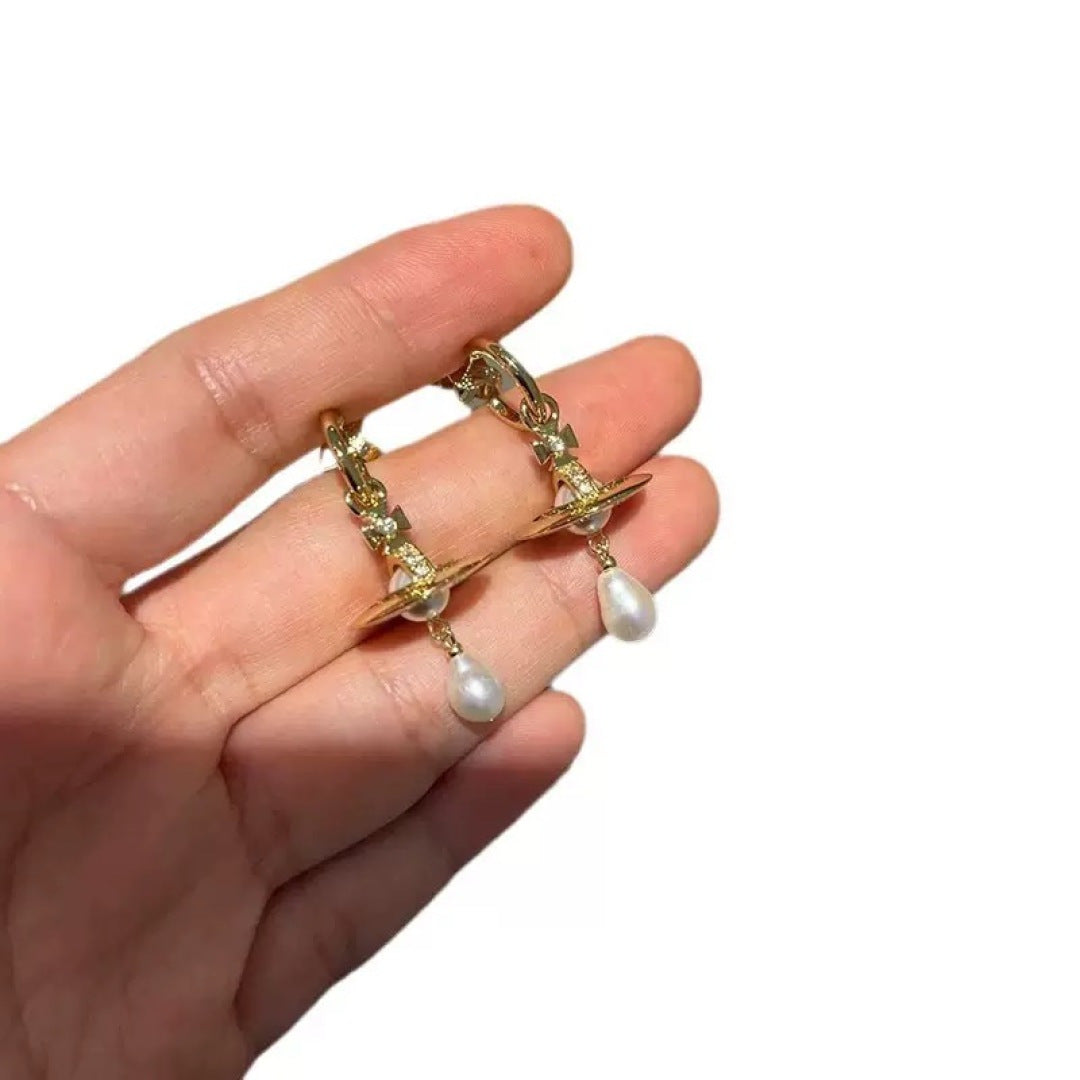 Orb Pendant Necklace in Polished Metal-Tone – Pearl Detail – Design 012 close-up detail