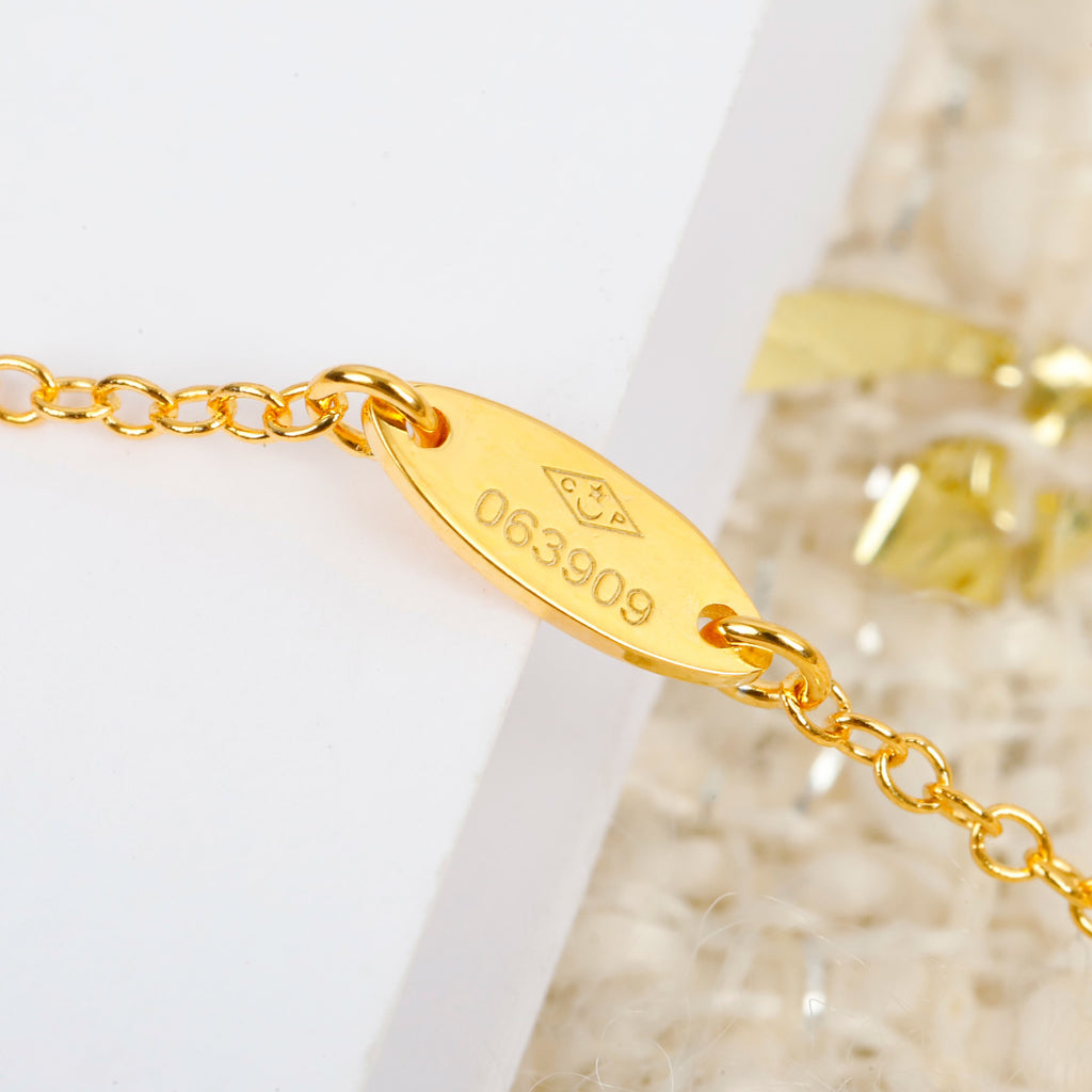Pearl Pearl-Detail Pendant Necklace – Pearl Detail – Design 058 styled product view