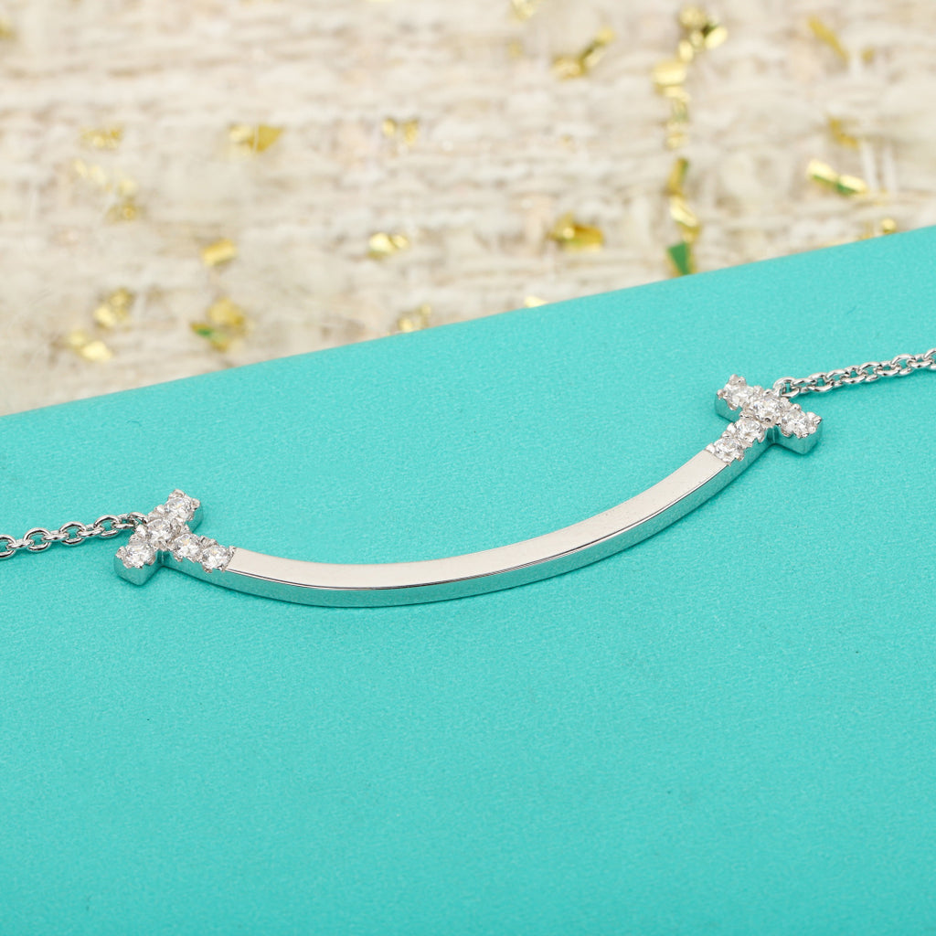 Signature Motif Bracelet in Gold-Tone side detail