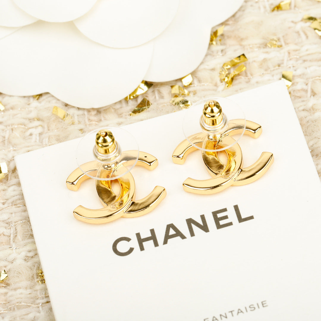 Double-C Emblem Stud Earrings in Gold-Tone – Design 016 side detail