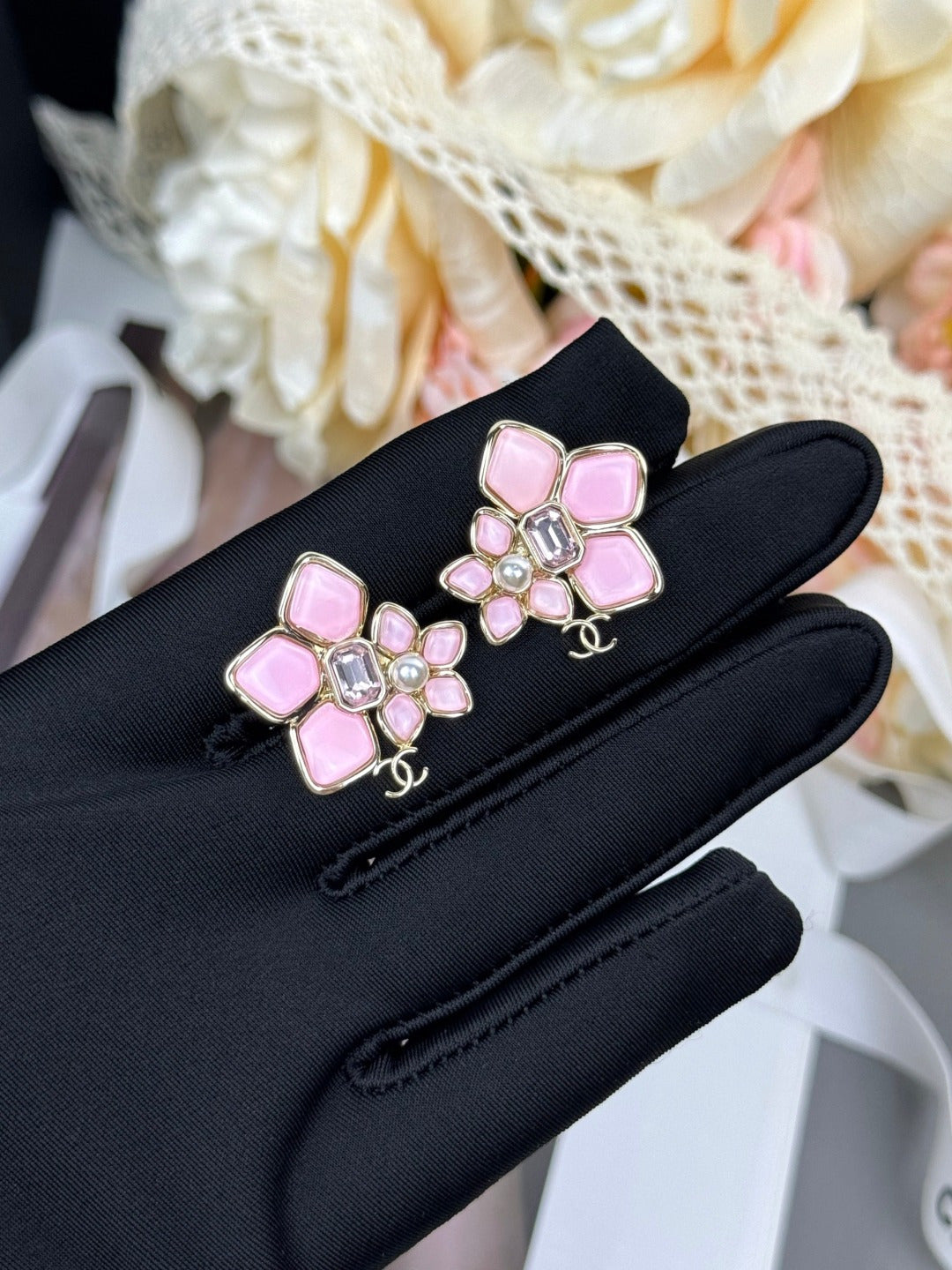 Floral Stud Earrings in Polished Metal-Tone – Pink Detail close-up detail