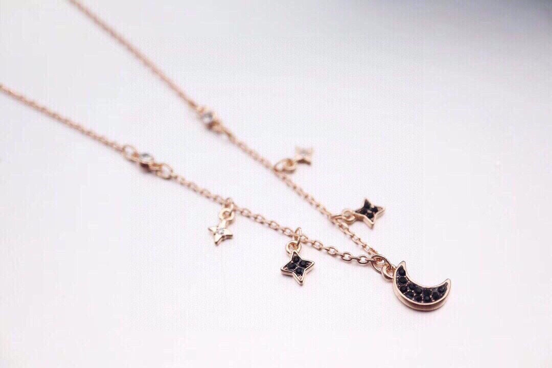 Star Collarbone Necklace in Rose-Gold-Tone main product view