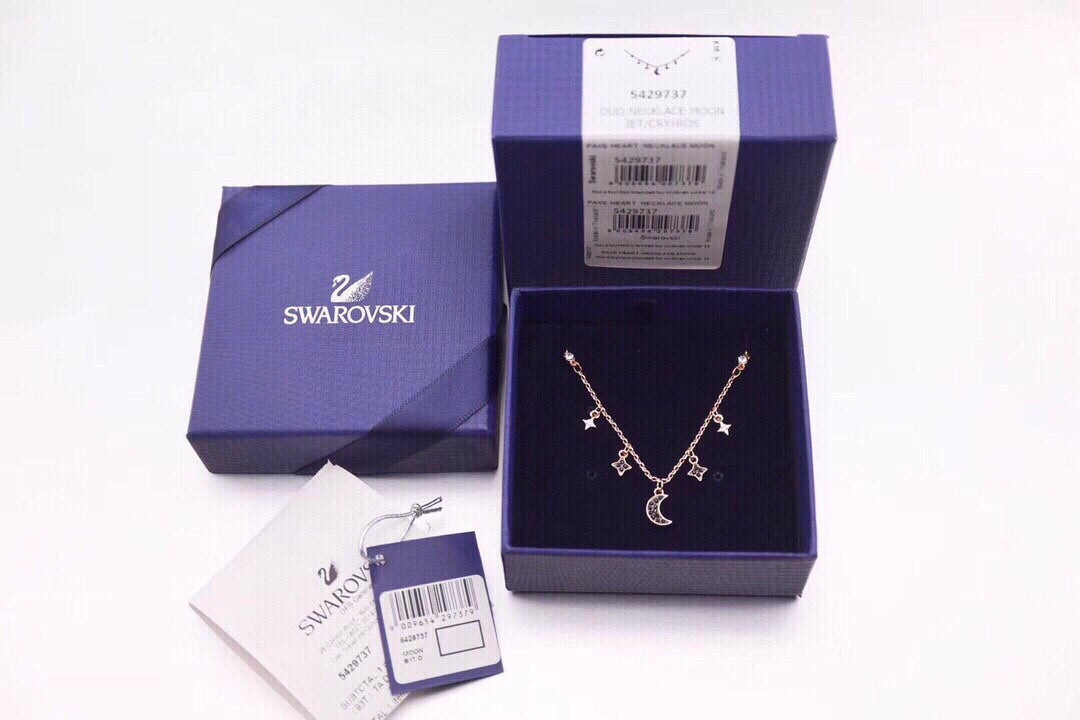 Star Collarbone Necklace in Rose-Gold-Tone front product view