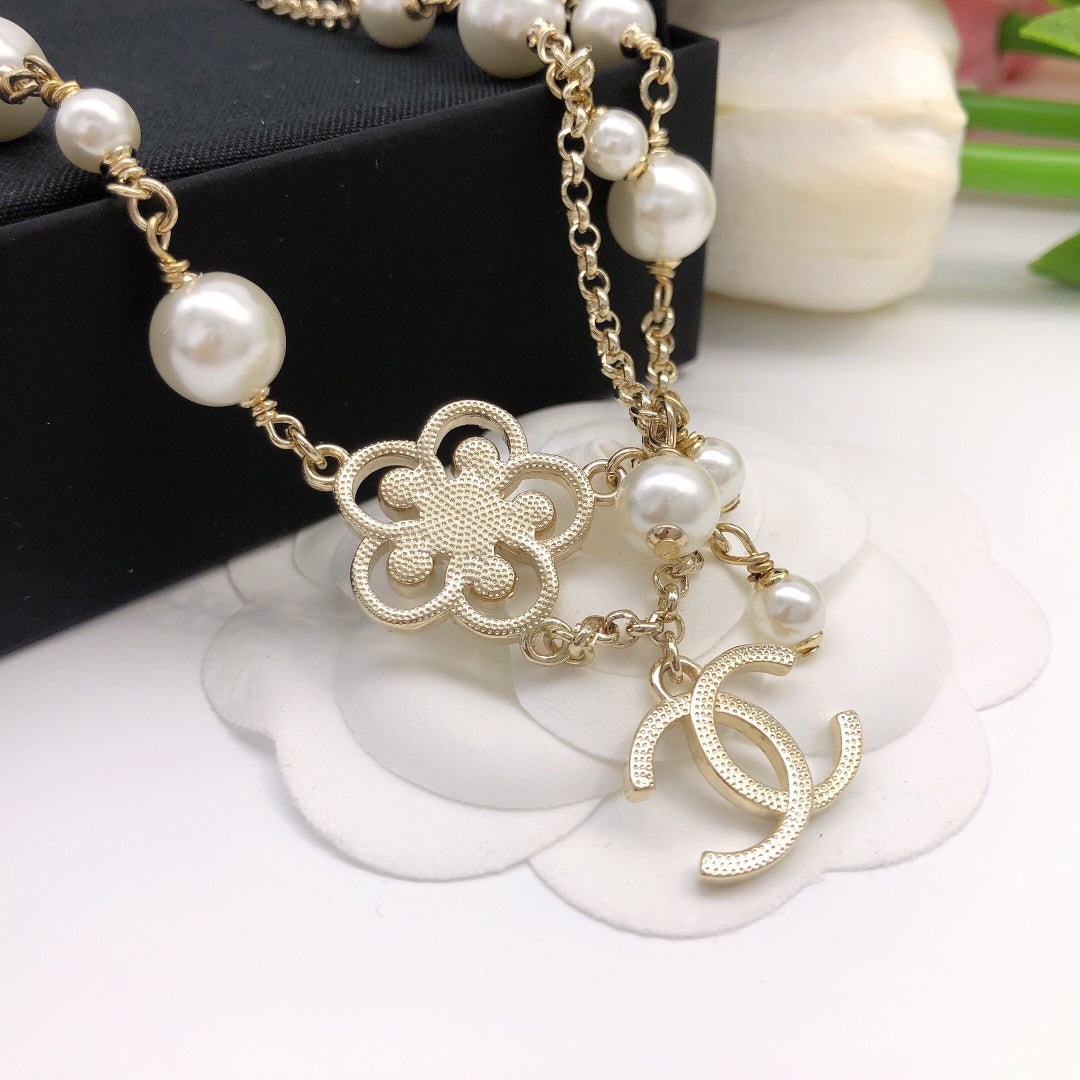 Camellia Pearl-Detail Pendant Necklace – Pearl Detail – Design 005 close-up detail