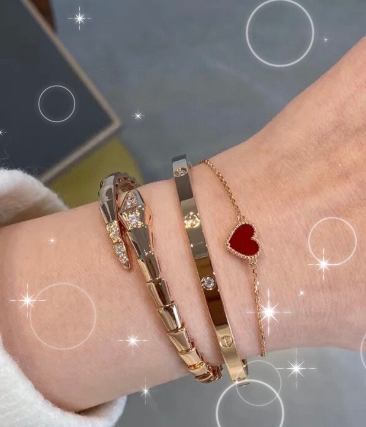 Serpentine Bangle in Rose-Gold-Tone – Rose Gold Detail – Design 003 main product view