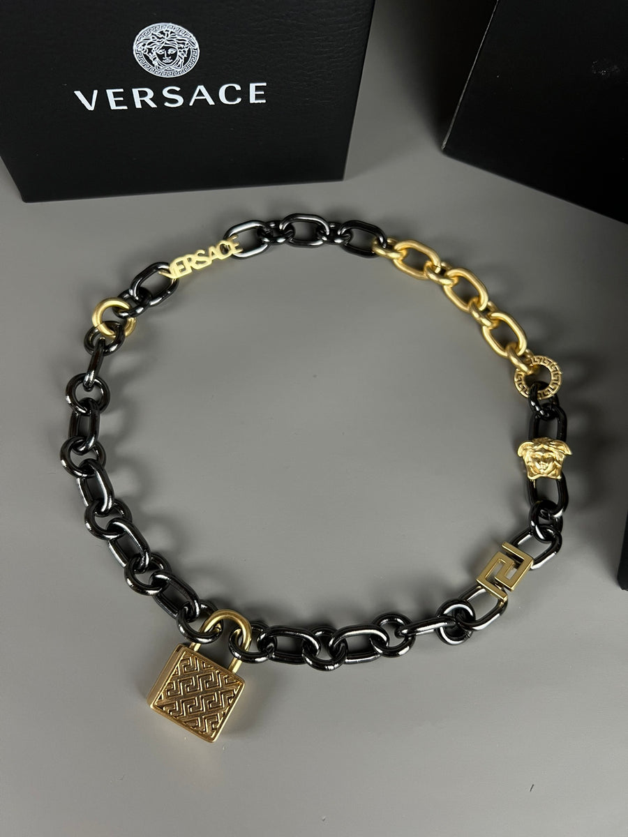 Medusa Head Pendant Necklace in Polished Metal-Tone – Design 02 main product view