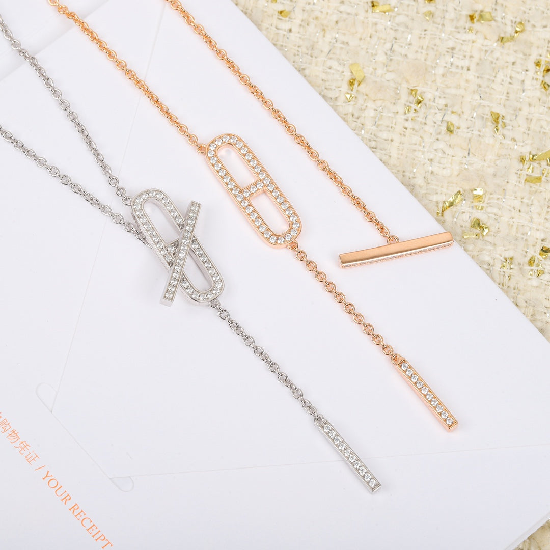 Toggle Pendant Necklace in Polished Metal-Tone – Toggle Detail – Design 028 side detail
