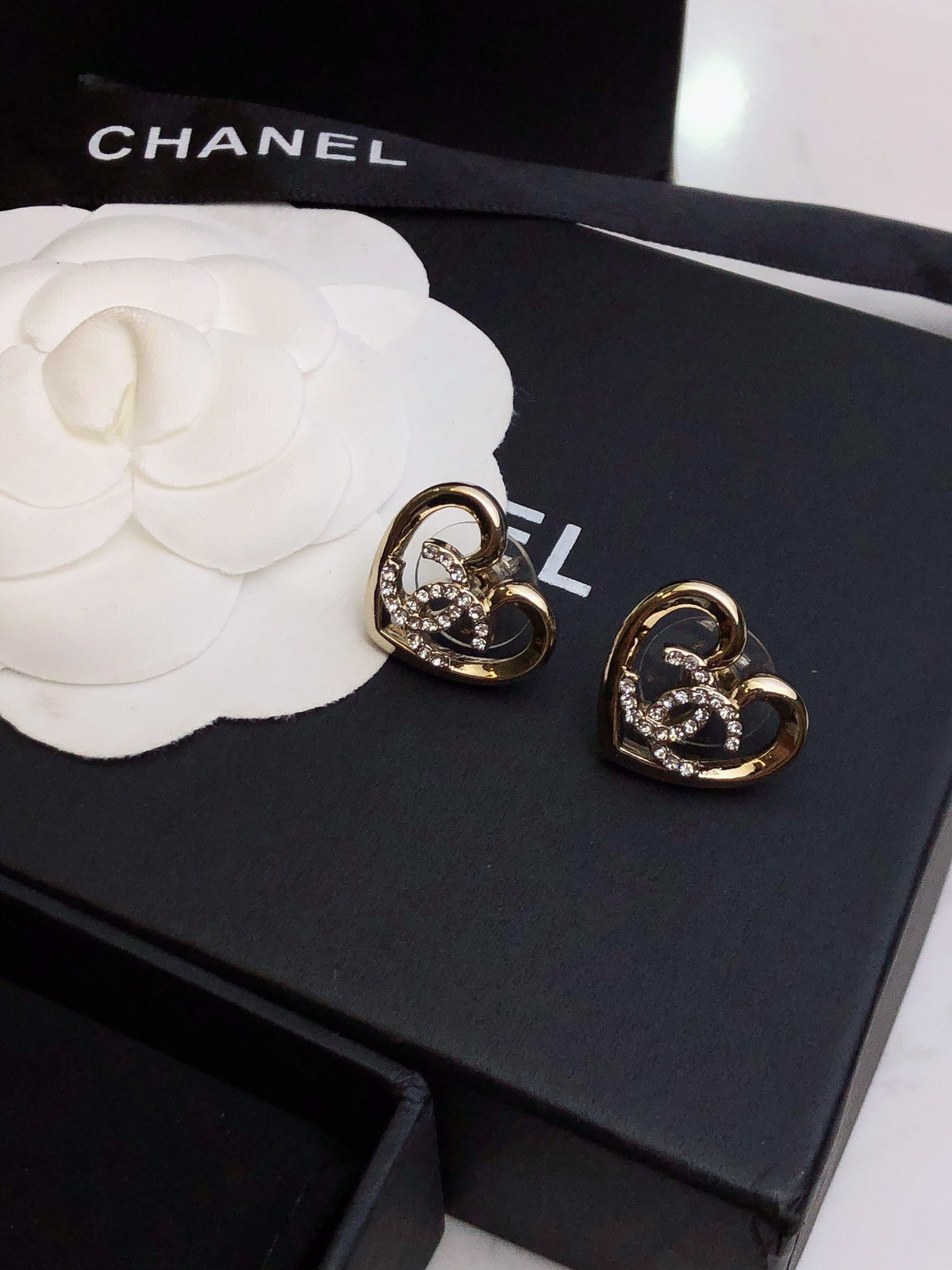 Heart Stud Earrings in Polished Metal-Tone – Heart Detail – Design 002 main product view