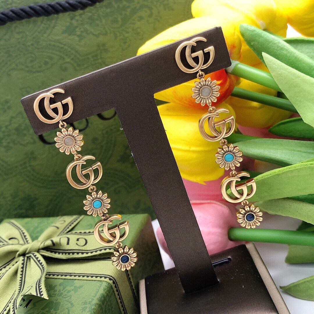Floral Stud Earrings in Polished Metal-Tone – Design 003 close-up detail