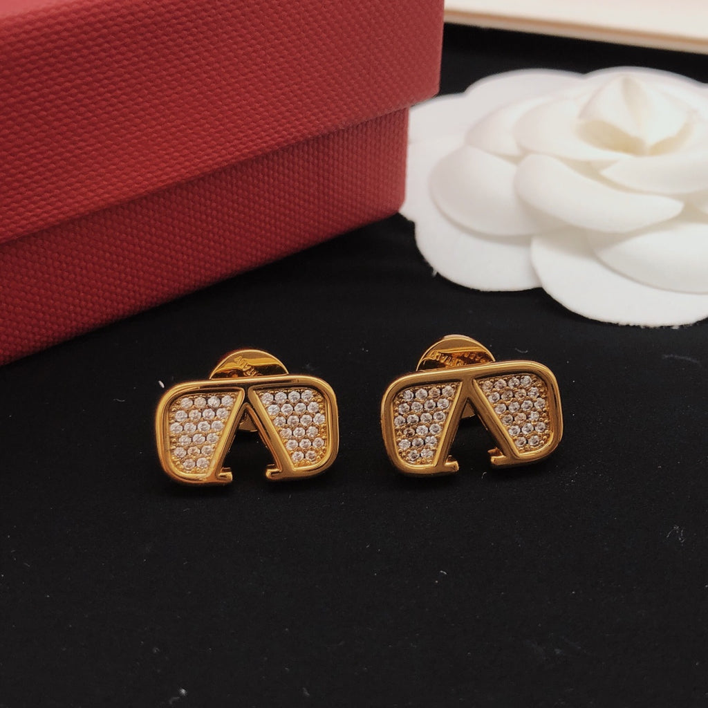 Signature Emblem Crystal-Accent Stud Earrings – Design 03 side detail
