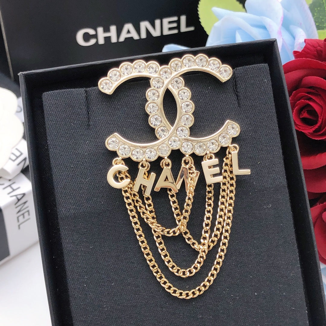 Letter Brooch in Gold-Tone – Design 001 front product view