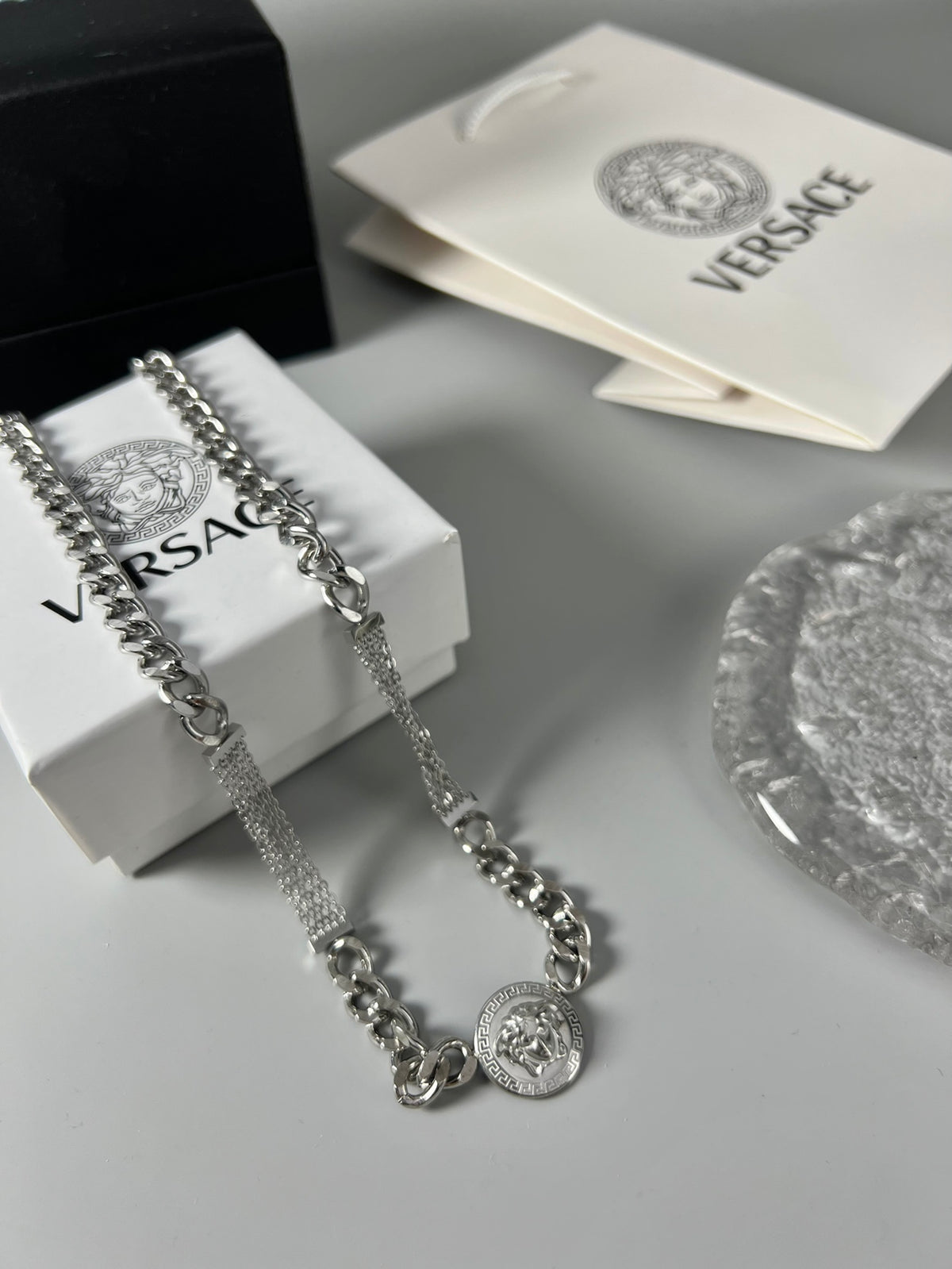 Medusa Head Pendant Necklace in Polished Metal-Tone – Design 03 close-up detail