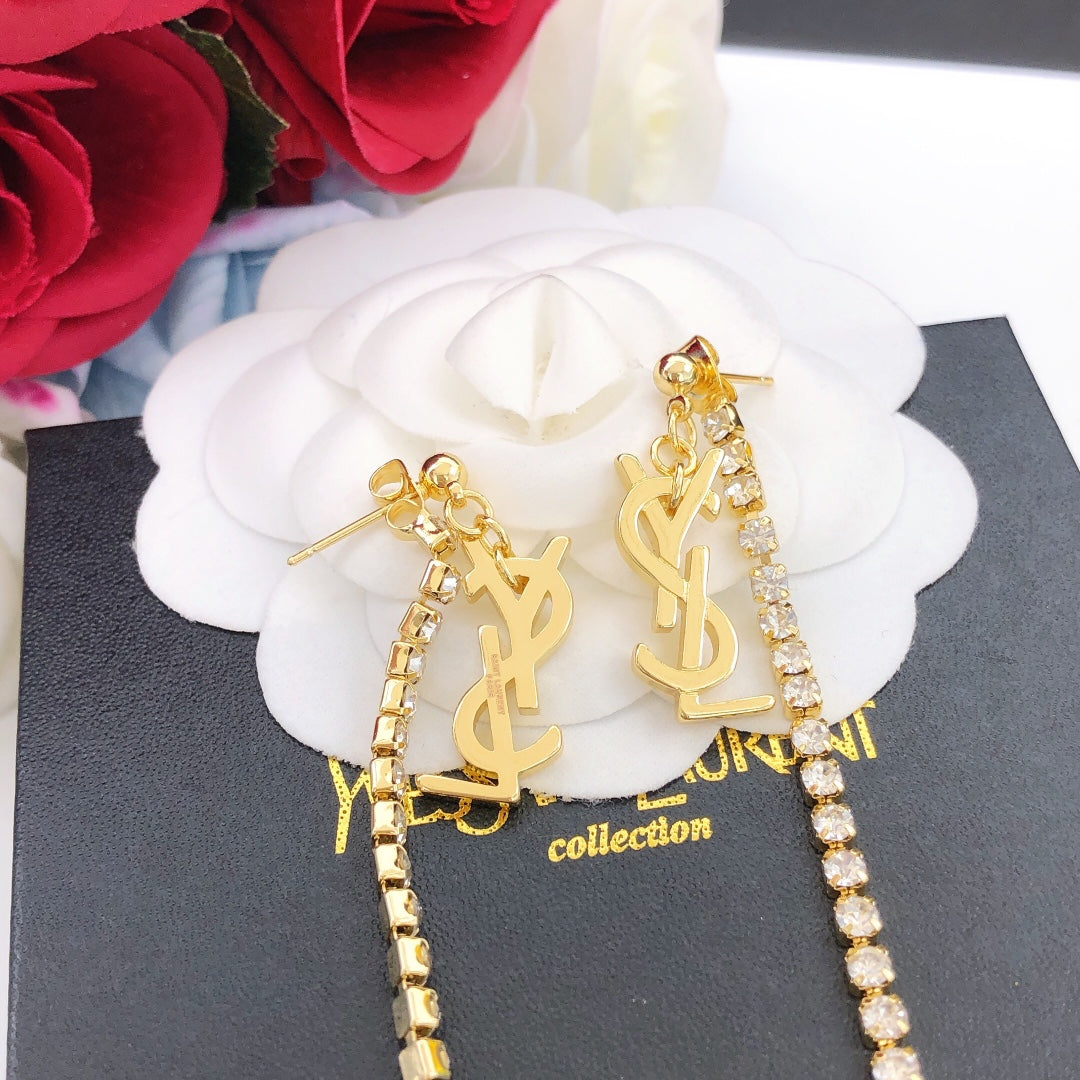 Geometric Emblem Stud Earrings in Gold-Tone – Design 012 close-up detail