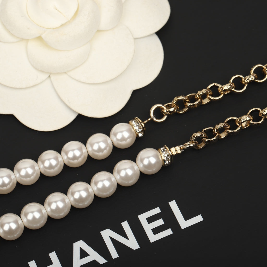 Heart Pearl-Detail Pendant Necklace – Pearl Detail – Design 009 main product view