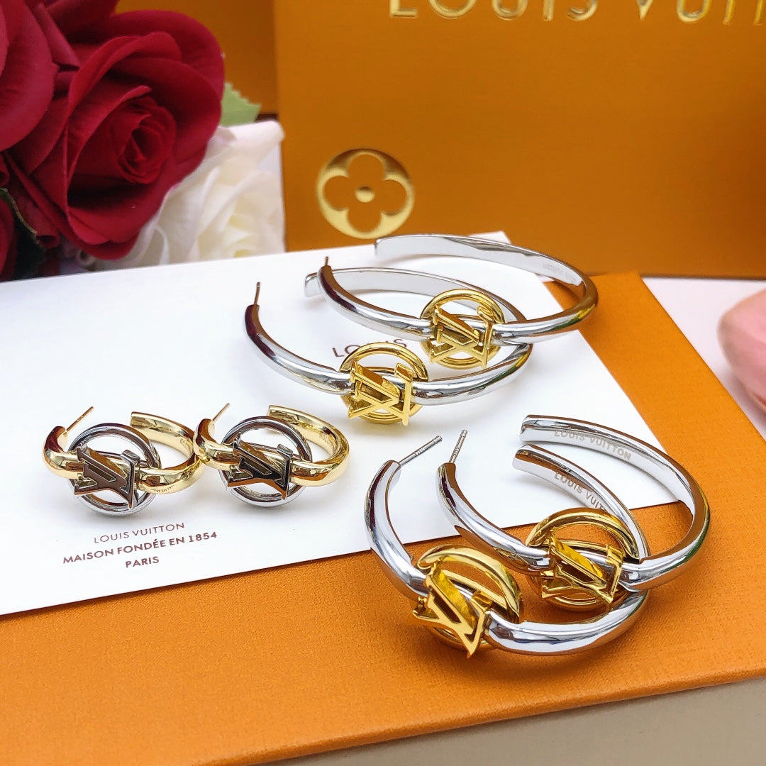 Geometric Emblem Statement Earrings in Silver-Tone – Silver Detail – Design 007 detail view