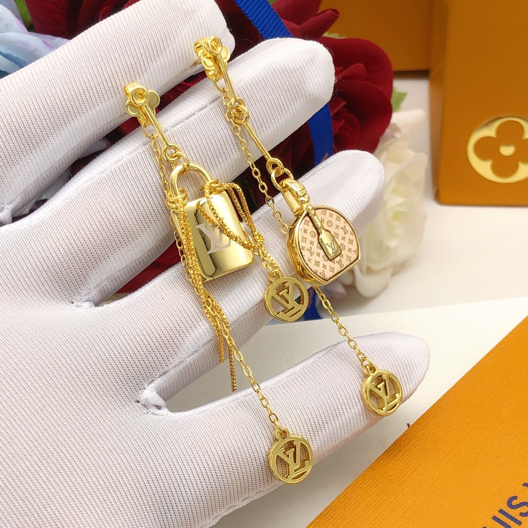 Bag Motif Stud Earrings in Gold-Tone styled product view