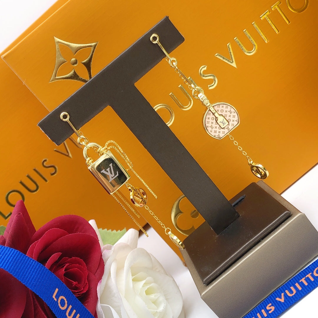 Bag Motif Stud Earrings in Gold-Tone detail view