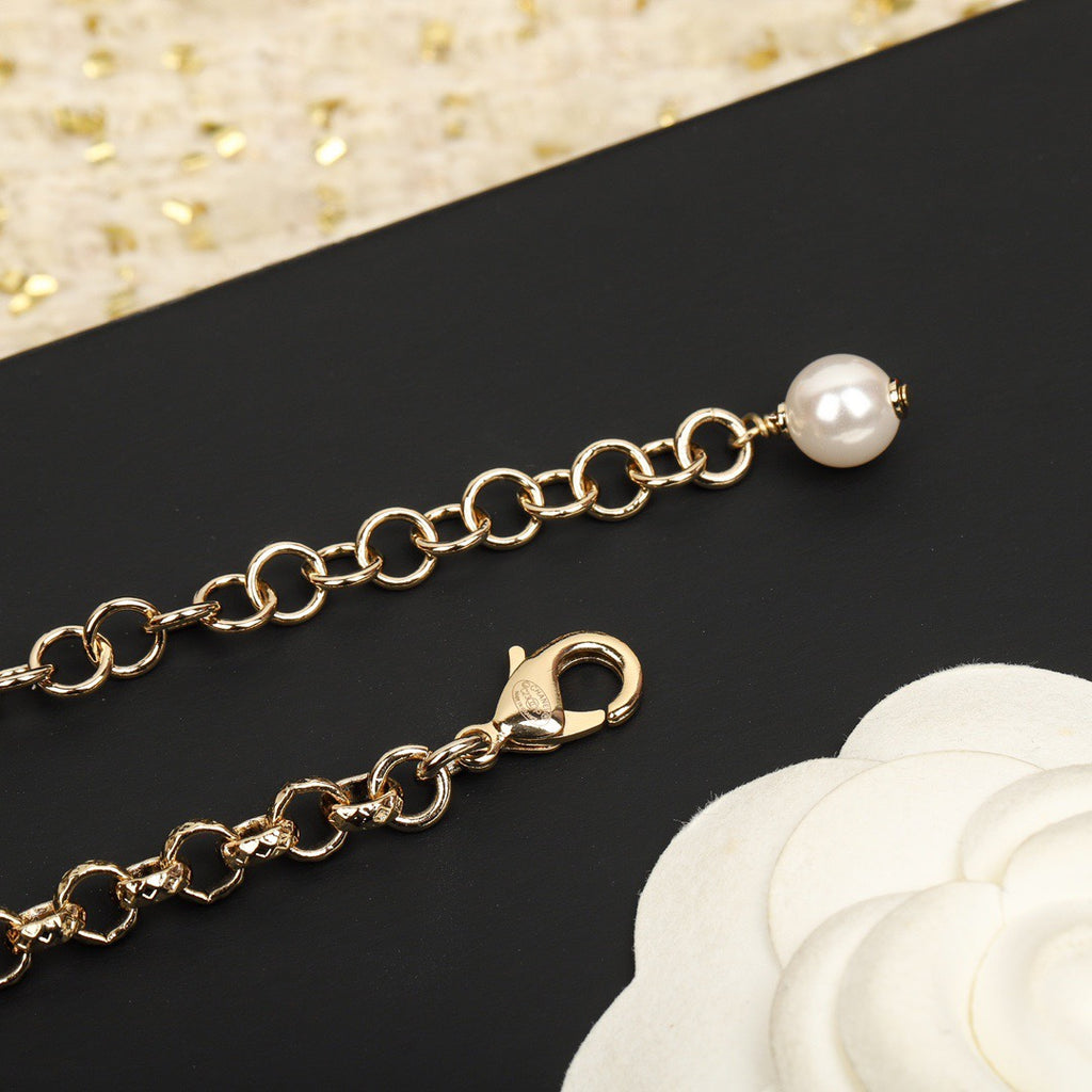 Heart Pearl-Detail Pendant Necklace – Pearl Detail – Design 009 front product view