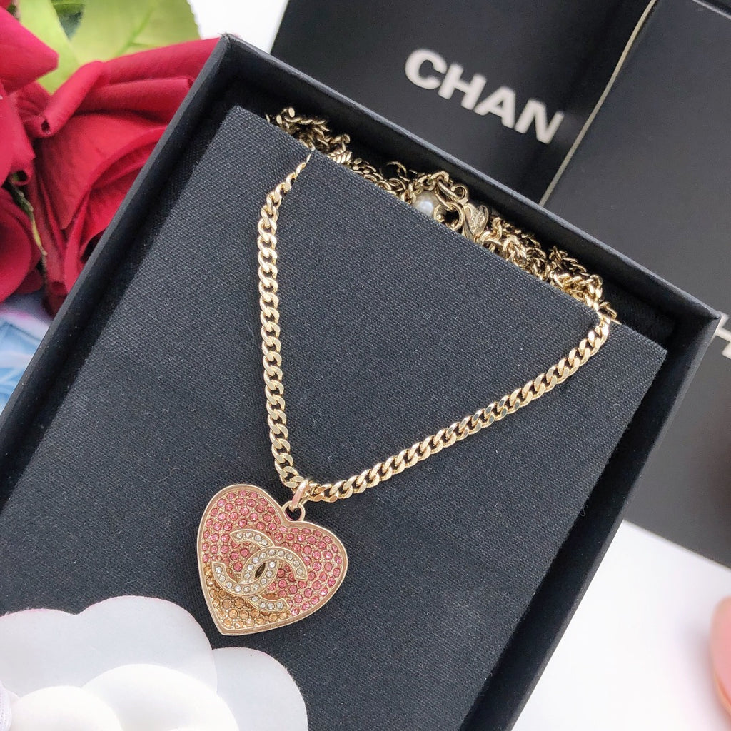 Heart Pendant Necklace in Gold-Tone – Heart Detail – Design 007 front product view