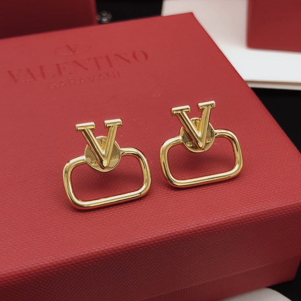 V Emblem Polished Stud Earrings – Design 01 close-up view