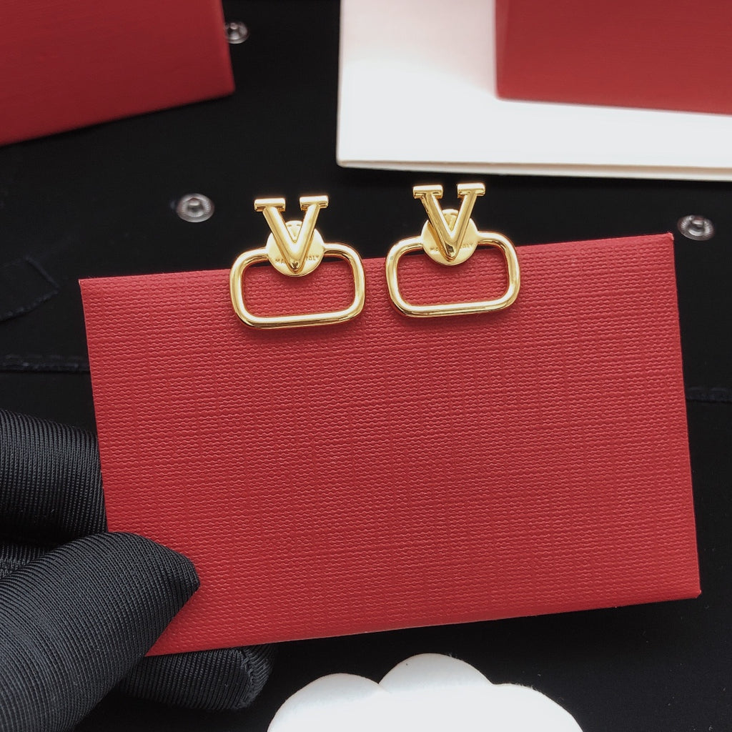 V Emblem Polished Stud Earrings – Design 01 front view