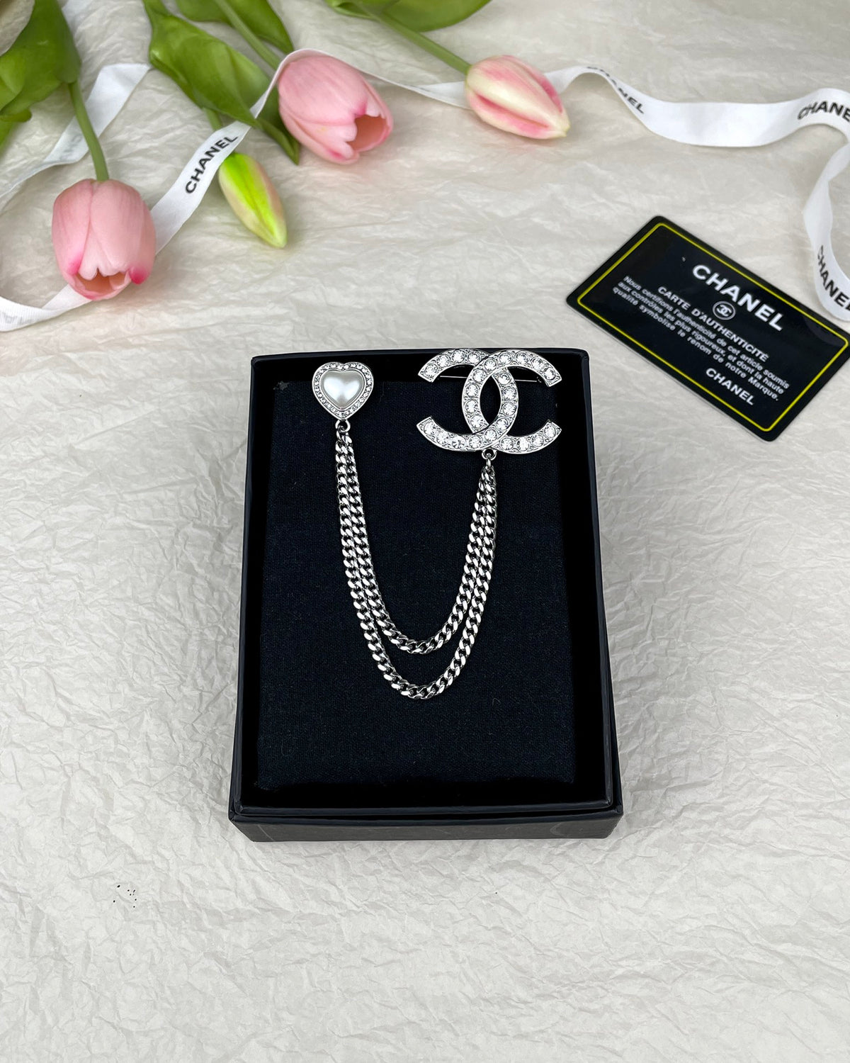Heart Brooch in Polished Metal-Tone – Heart Detail main product view