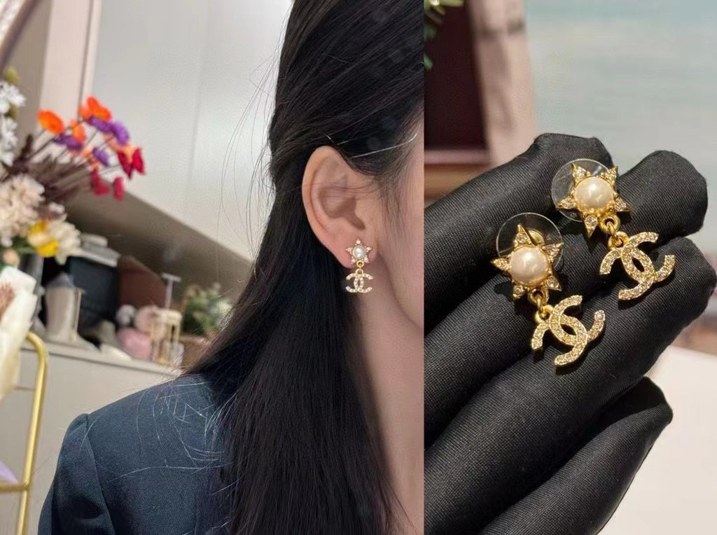 Double-C Emblem Pearl-Detail Stud Earrings – Pearl Detail – Design 027 detail view