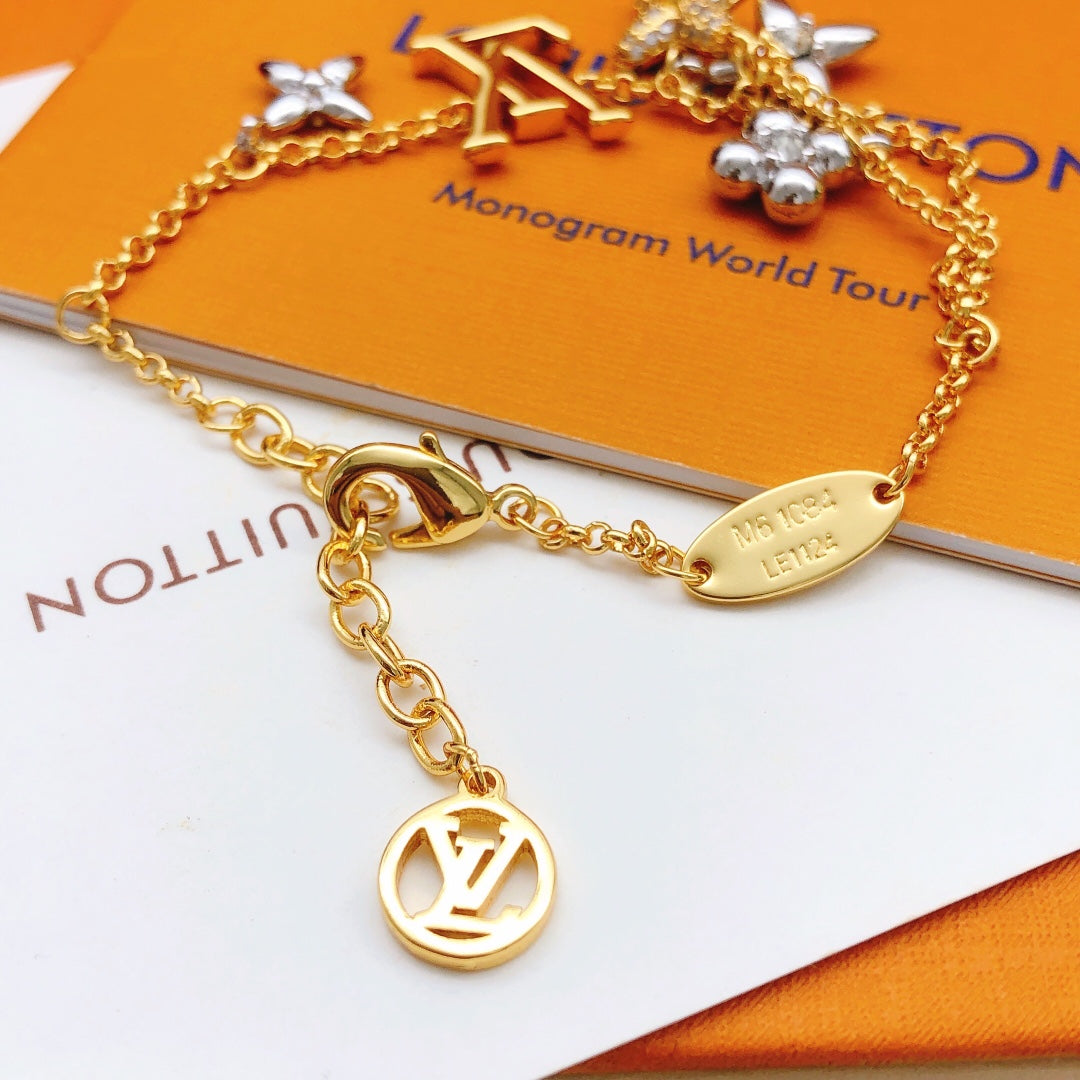 Geometric Emblem Bracelet in Gold-Tone – Design 057 detail view