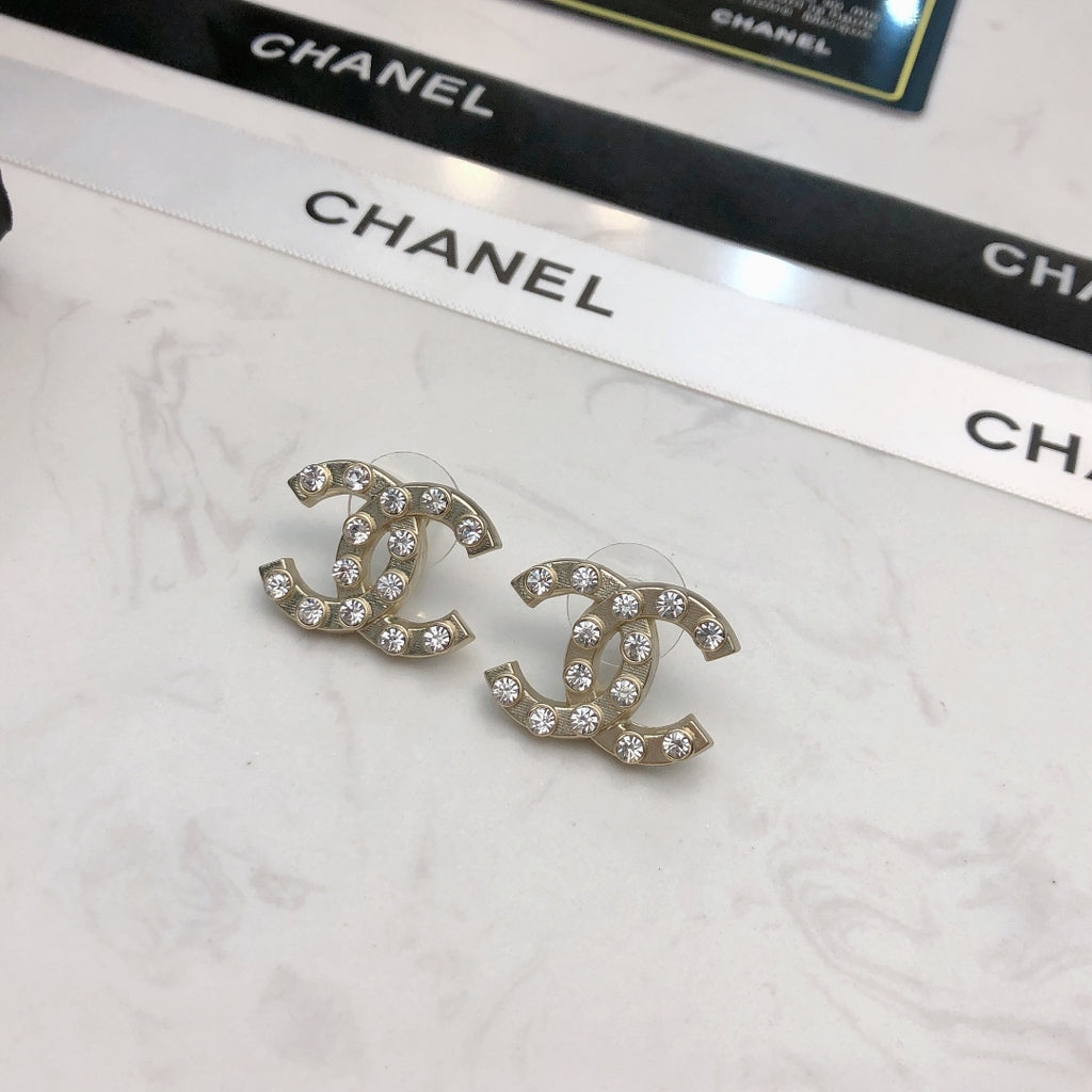 Heart Stud Earrings in Polished Metal-Tone – Heart Detail – Design 003 main product view