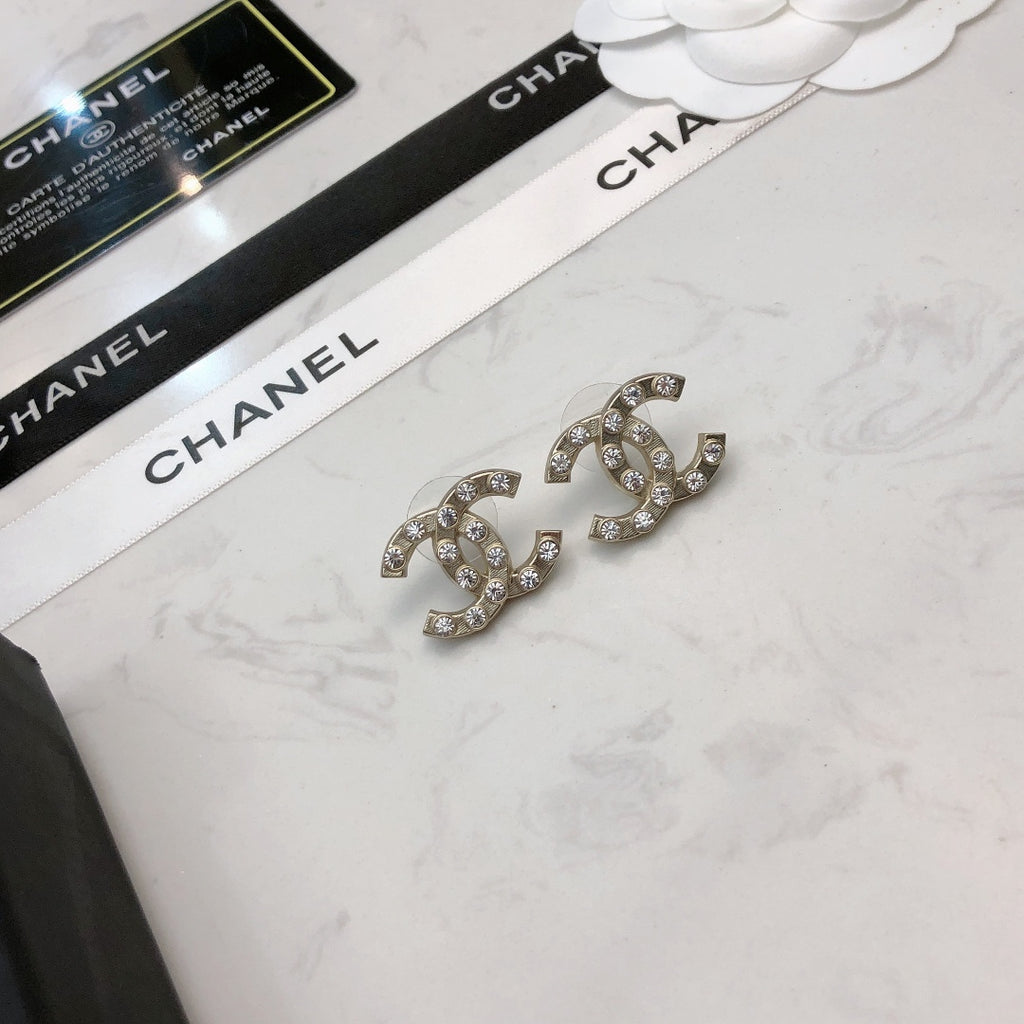 Heart Stud Earrings in Polished Metal-Tone – Heart Detail – Design 003 front product view