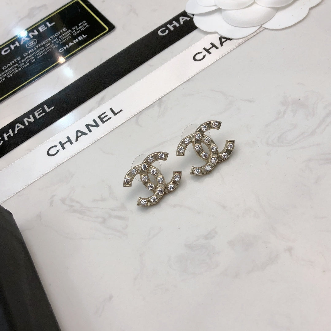 Heart Stud Earrings in Polished Metal-Tone – Heart Detail – Design 003 front product view