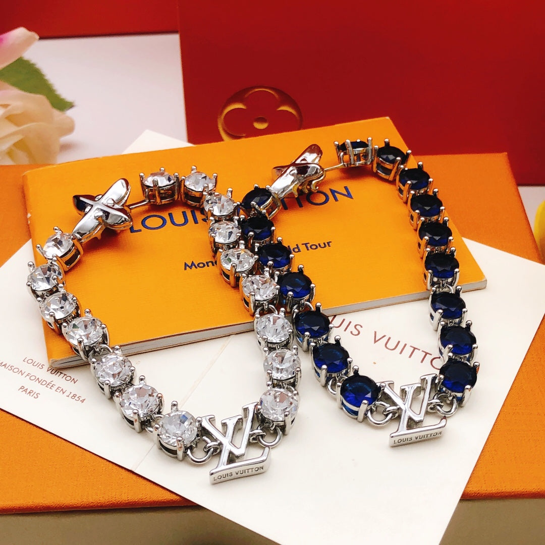 Geometric Emblem Bracelet in Gold-Tone – Blue Detail – Design 010 close-up detail