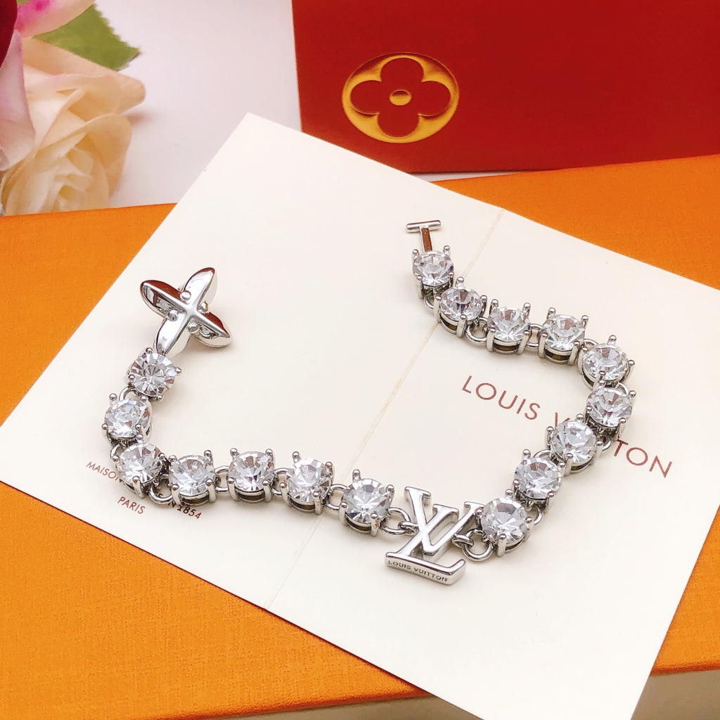 Geometric Emblem Bracelet in Silver-Tone – Silver Detail – Design 019 main product view