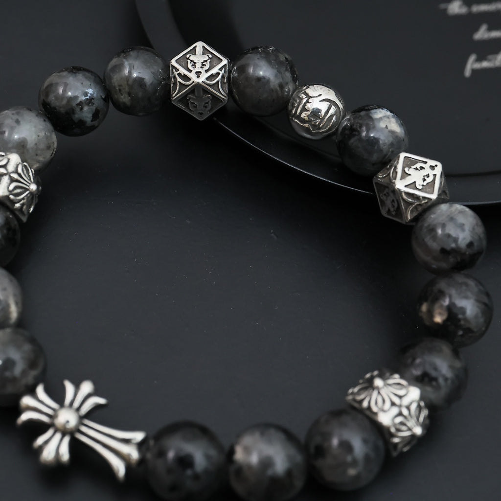 Gothic Emblem Beaded Bracelet in Antique Silver-Tone – Design 07 close-up detail