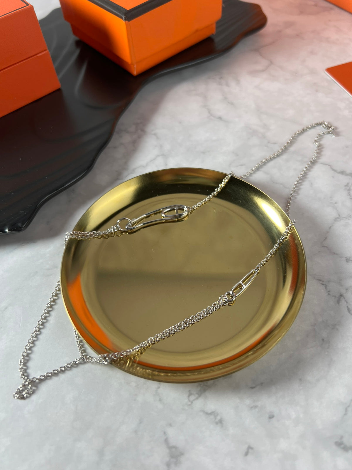 Horse Pendant Necklace in Polished Metal-Tone – Design 003 close-up detail
