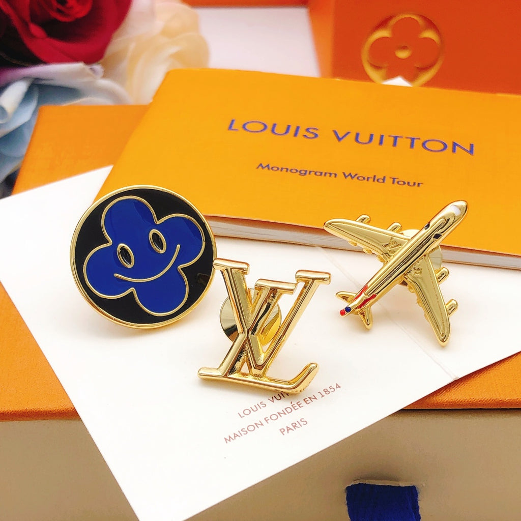Geometric Emblem Brooch in Gold-Tone – Design 002 front product view
