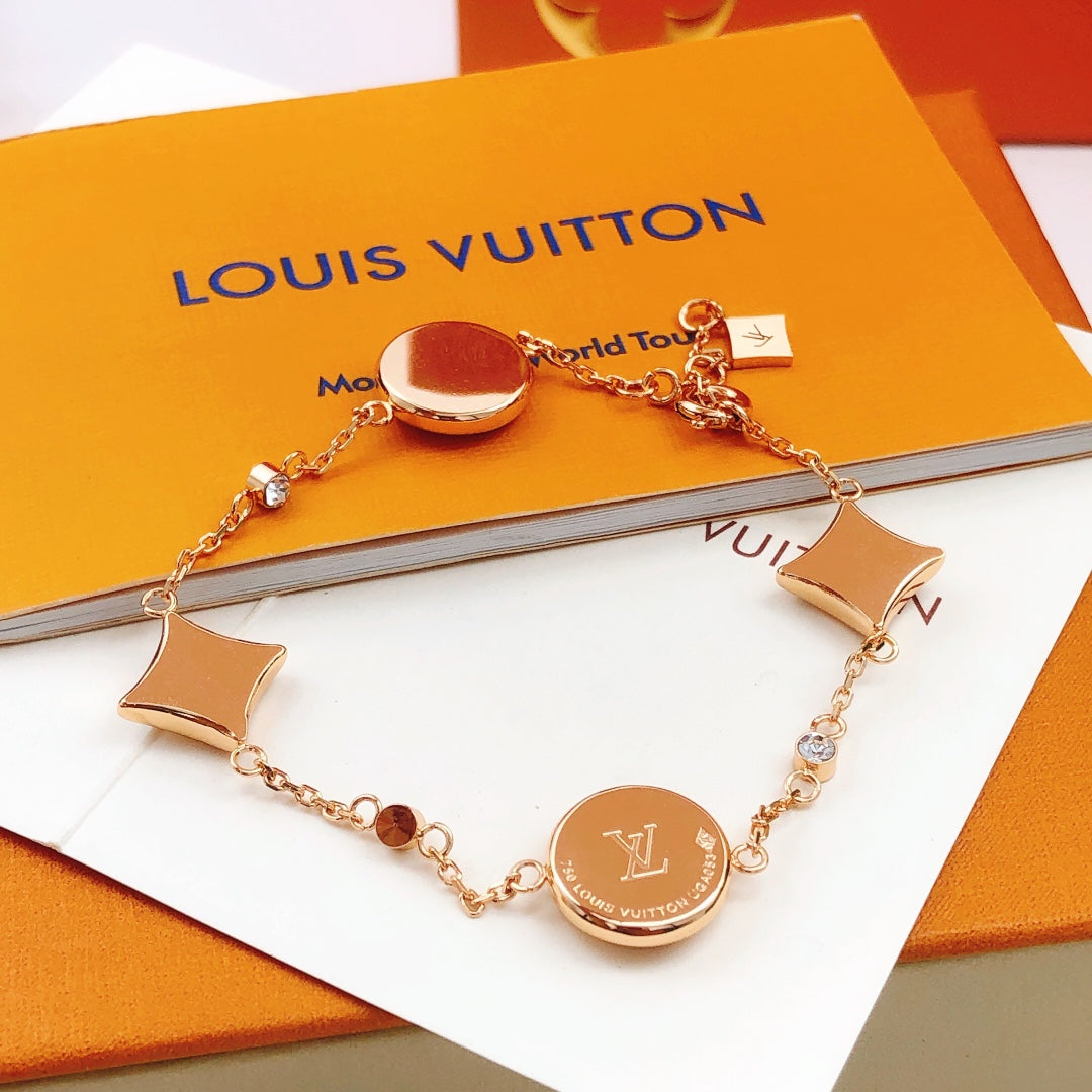 Geometric Emblem Bracelet in Rose-Gold-Tone – Rose Gold Detail – Design 014 detail view