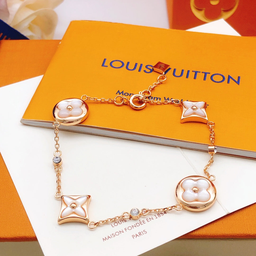 Geometric Emblem Bracelet in Rose-Gold-Tone – Rose Gold Detail – Design 014 side detail