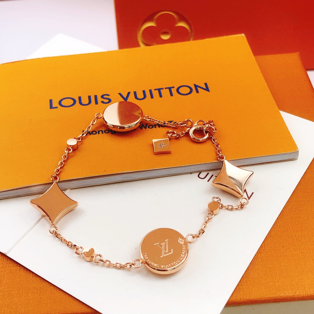 Geometric Emblem Bracelet in Rose-Gold-Tone – Rose Gold Detail – Design 015 detail view