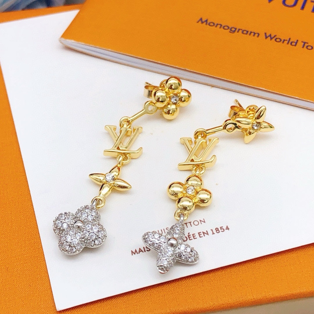 Geometric Emblem Stud Earrings in Gold-Tone – Design 040 close-up detail