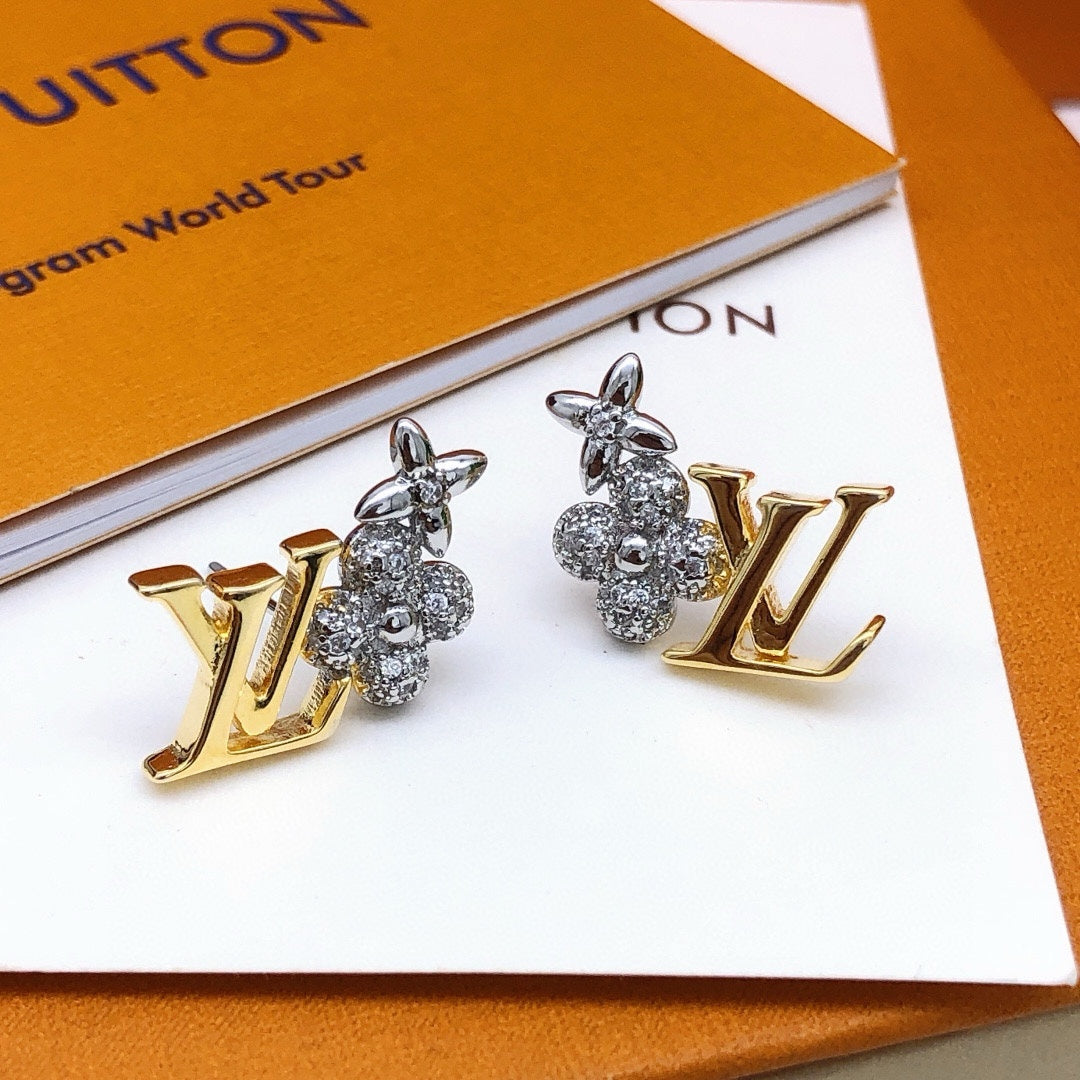Geometric Emblem Stud Earrings in Silver-Tone – Silver Detail – Design 005 close-up detail