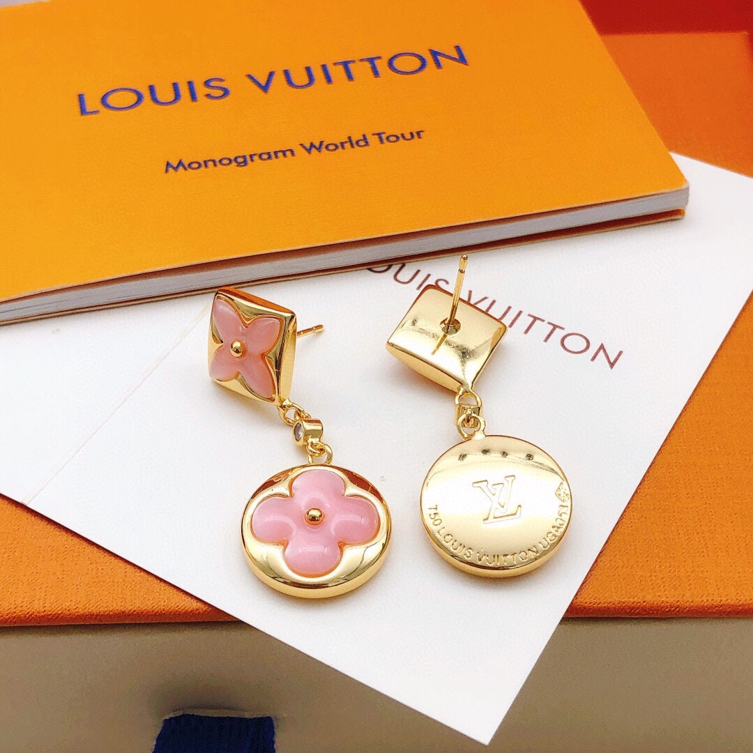 Floral Stud Earrings in Gold-Tone – Pink Detail detail view