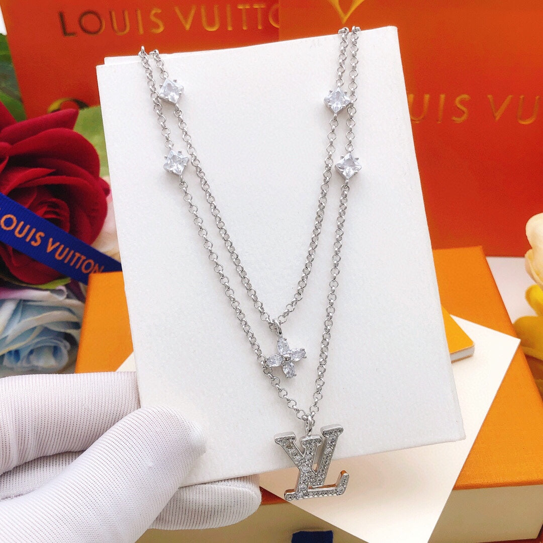 Geometric Emblem Double-Layer Pendant Necklace – Silver Detail close-up detail